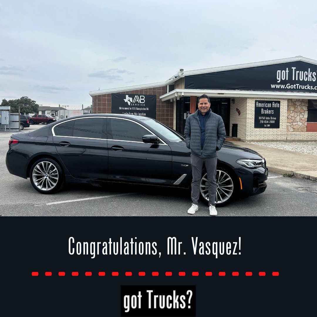TrucksInTexas's tweet photo. #gotTrucks? #HappyCustomers https://t.co/hBgO1CSbP4