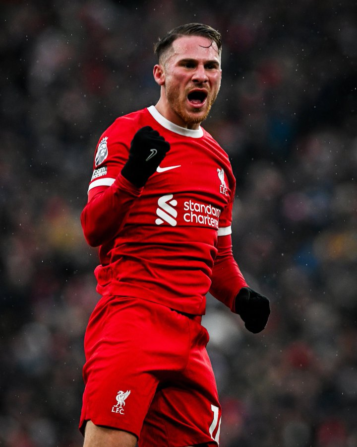 _LFCTom's tweet photo. Every game Macca plays for us makes me want to chuck Brighton more money  

£35m is a robbery https://t.co/UOSLveXFOb