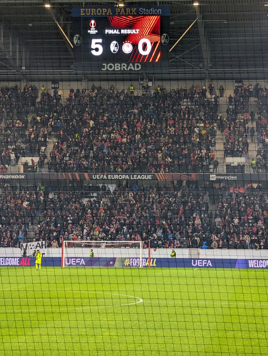 Schorsch92's tweet photo. #MatchDay heute ist der @RCLens in der @EuropaLeague zu Gast beim @scfreiburg im "Stadion am Wolfswinkel" in Freiburg #SCFRCL #GInternational https://t.co/uEYZ0CXHRm