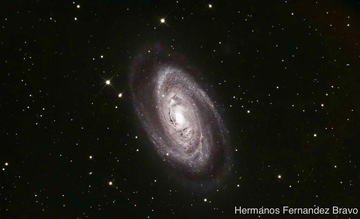 DATOS ASTROFOTO

Nombre del objeto: M81. Galaxia de Bode.
Autor: Hermanos Fernandez Bravo
X: <a href="/EFernandezBravo/">Eugenio Fernández</a>   <a href="/MariaFndzBravo/">María Fernández-Bravo</a>

Light: 110 de 180"  
Darks: 30 de 180”
Flat: 110
Bias: 110

Ubicacion: Sierra Norte de Sevilla

<a href="/Astrocordoba/">Astrocórdoba</a> <a href="/astrosevilla/">astrosevilla</a>