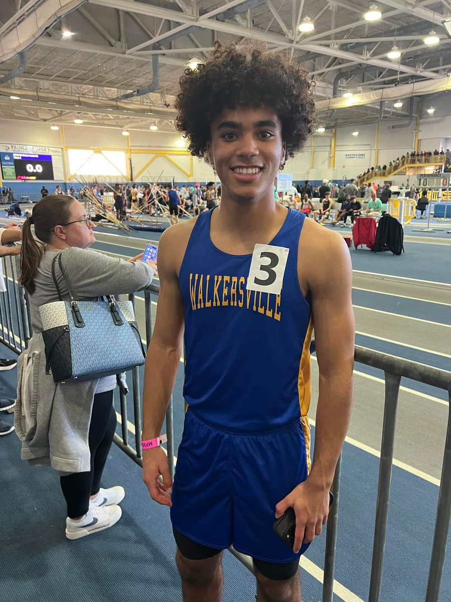 CoachHombach's tweet photo. Aidan Simmons qualified for finals in the 55m dash and he broke the school record with a time of 6.53 in the prelims!! Way to go Aidan!! 🦁 📸 and write up Coach Amy @Whsathletics22 @BoostersWHS https://t.co/cQChCkAX7L