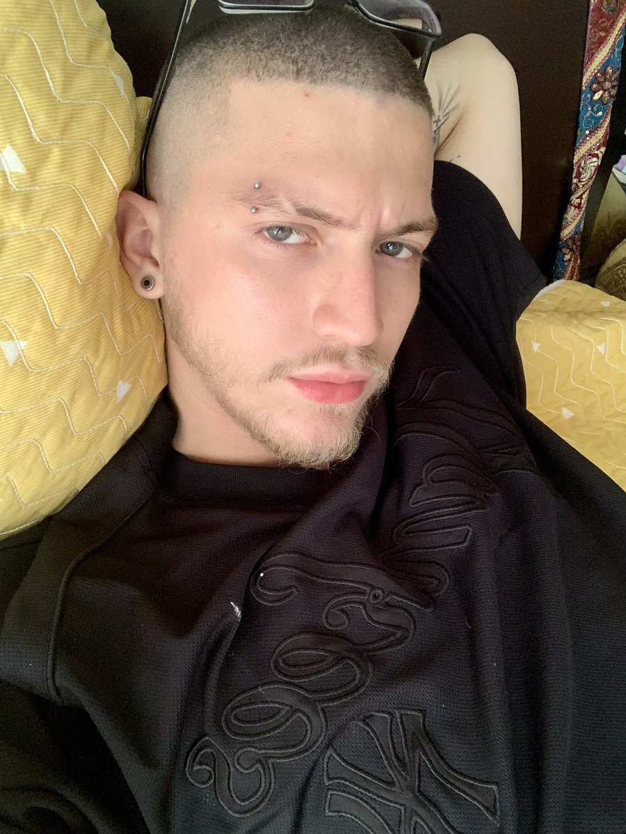 demond4yss's tweet photo. 😮‍���� https://t.co/qwK1ZvvhAk