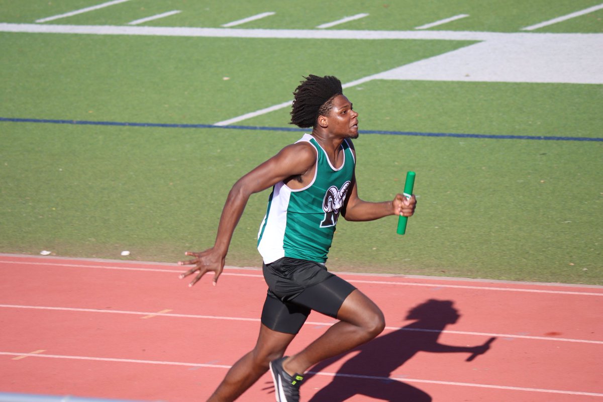 gabeandsniff's tweet photo. The Rams are off to a good start! @MCHS_Rams @MCHSAthleticDep @MaydeYearbook @MaydeCreekTF @MaydeCreekXCTF https://t.co/V0CB4RQ9Ue