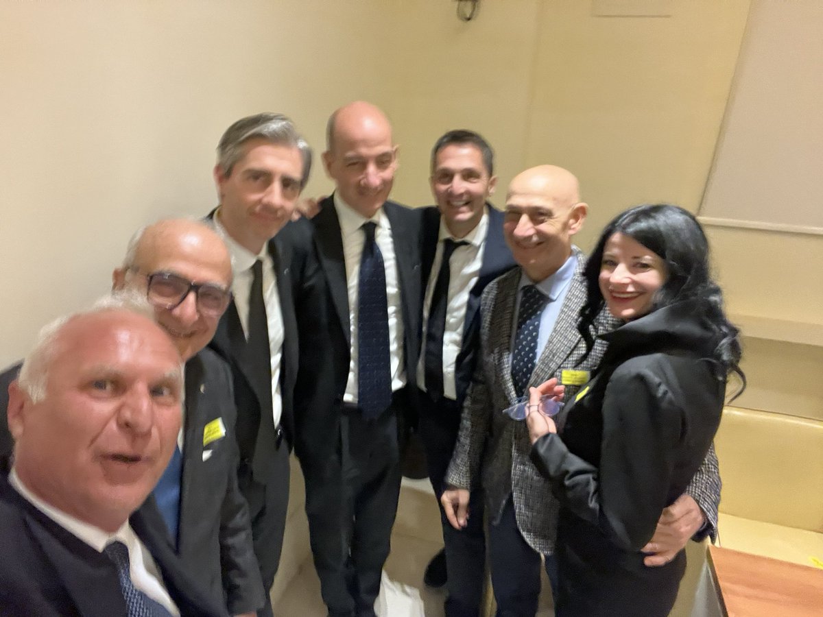 DanieleImprota's tweet photo. Prospettive del mercato immobiliare. #Grazie a @fiaiproma e @silvia1dri al convegno un #parterre di #Super #relatori tra cui: @Fiaip @GbBaccarini, @Confedilizia_ @gspazianitesta e @ConfAssTW #laretedellereti @AngeloDeianaTW. @CasaRadio_it @mattino5 #ConfassociazioniDigital https://t.co/iPN8HLK4pV