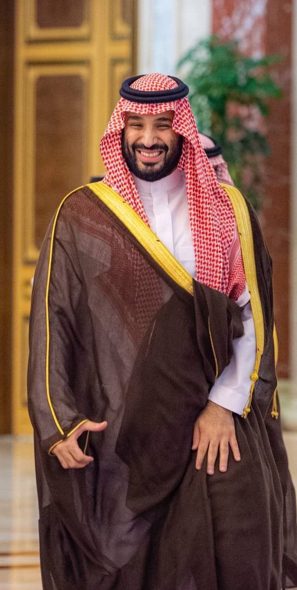 SdcnZ8's tweet photo. @AzizbagBag #يوم_التأسيس 
#يوم_بدينا

سلام الله على محمد سلام الدين والأعراف
أحبه.. كثر ما للمملكة هيبة بطاريها 
..
ماخاف المستحيل المستحيل بحضرته خواف
هذا درع السعودية منوخ من يعاديها https://t.co/8b6E1shc3S