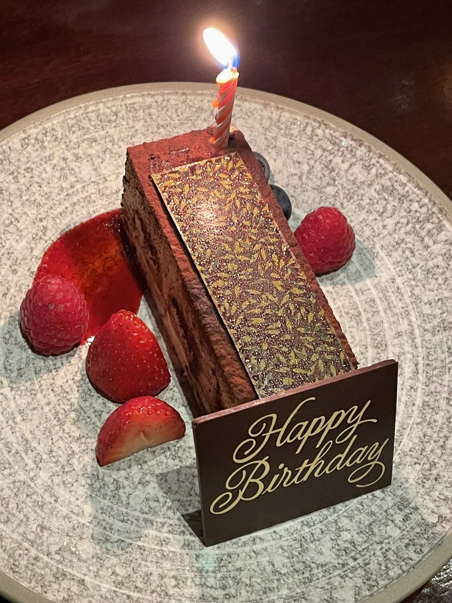 Peter Hitchener tweet media