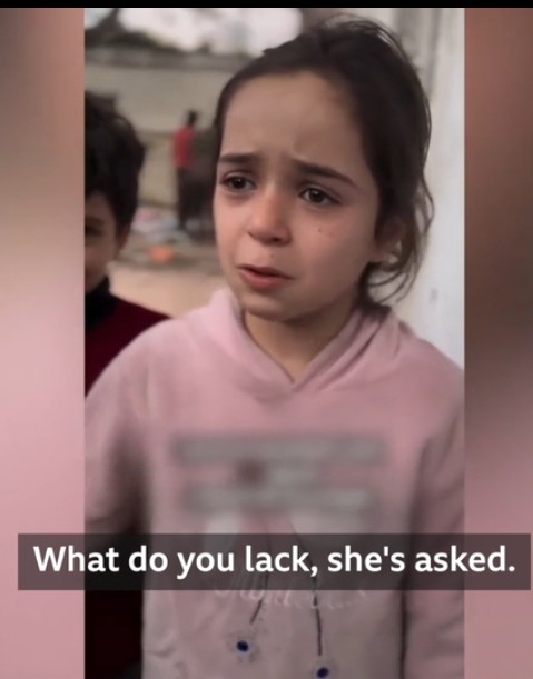 p_inc_p's tweet photo. Hey #DisgustingBBC: this little boy (from Yemen)👇 is malnourished. This little girl (from #Gaza)👇 isn't. By lying about #Gaza to satisfy its antisemitic impulses, @BBC @BBCWorld tries to hurt #Israel; but they really hurt the children from Yemen. https://t.co/DquQLL5q4j