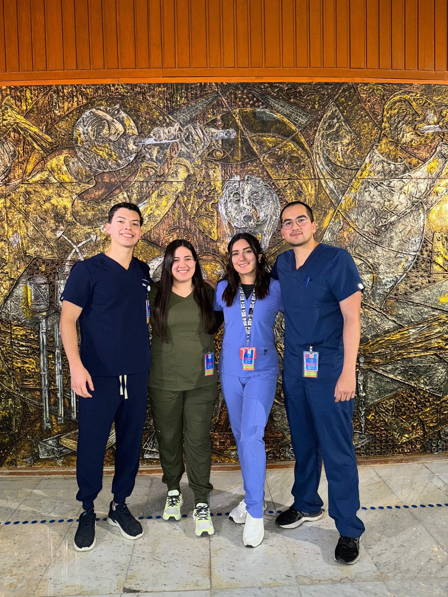 Y futuros residentes de urología en el <a href="/incmnszmx/">INCMNSZ</a>

<a href="/drdavidgr/">David González Reyes</a>
<a href="/PerlaLizethMar2/">Perla Martínez</a> 
<a href="/RicardoTiBet/">Ricardo Tinoco Betancourt</a>