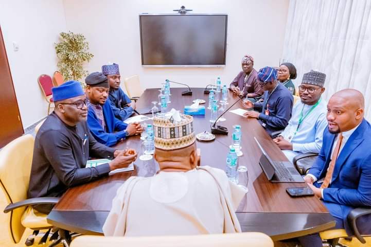 TeamKashim's tweet photo. Vice President Sen. Kashim Shettima GCON,  Chairman of the National Council on MSMEs, Earlier today, held discussions with the DG of SMEDAN, Charles Odii. deliberation focused on strategies to stimulate sectoral growth, including the implementation of immediate relief measures. https://t.co/8U6S3c4LDs