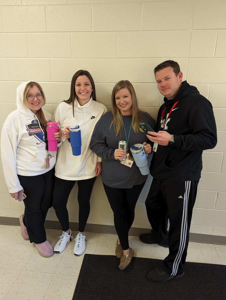 paiger_major's tweet photo. It was "dress like a student day" for staff so of course we had to have AirPods, Stanleys, sweatpants, and cell phones! https://t.co/S7X6ioDfhj