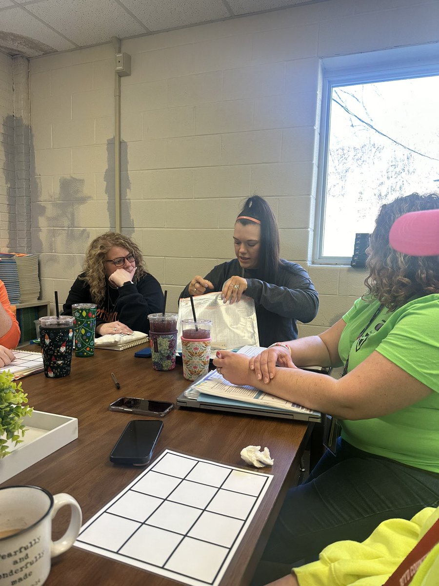 ChristineGindle's tweet photo. Learning great things during our PLCs from our math intervention specialists. https://t.co/rrIU7n1YJV