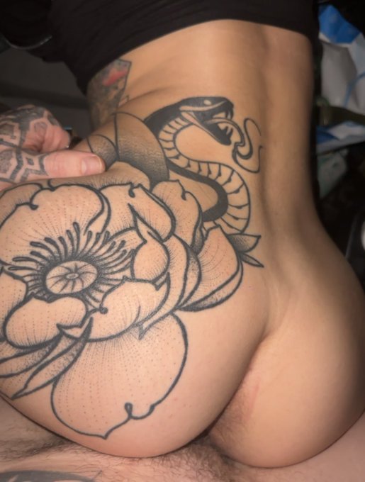 Just sent out a car sex vid without a paywall 👀🥵 https://t.co/DFSkKrlEat