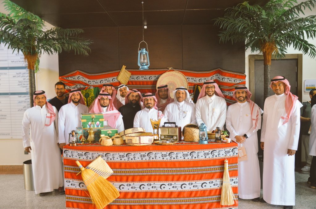 جانب من احتفال أسرة كلية طب الأسنان بمناسبة #يوم_التأسيس 

أدام الله عز هذا الوطن و شموخه