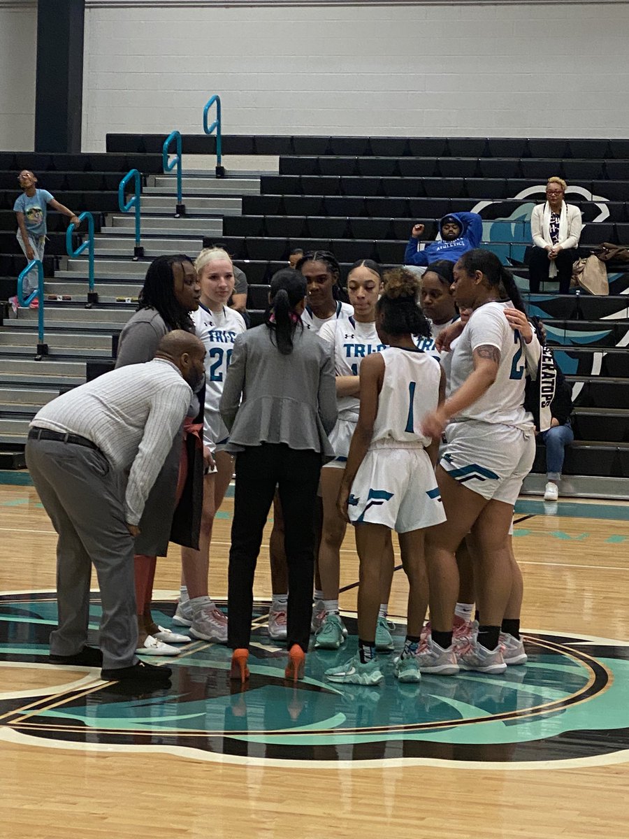 TriCAthletics's tweet photo. WBK Final score Tops knock off league leading @escc_wbkb for second time this season 52-45! @OCCACSports @NJCAARegion12 https://t.co/gQhU36kJ4e