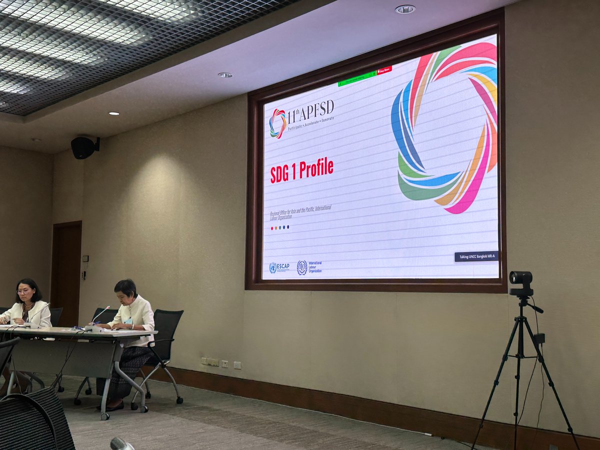 Equal_Insights's tweet photo. The #SDG1 roundtable at #APFSD highlighted that, while progress has been made in #Poverty reduction monetarily, #Multidimensional reductions are slow & underexamined.
We need #IndividualLevel #GenderSensitive #Data to ensure that no one is left behind.
https://t.co/VIGmRPK9vN https://t.co/7SuN9F62Zi