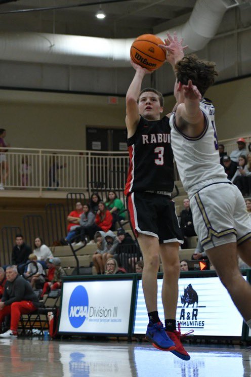 Huey Blalock is such a team player that making an extra pass is second nature to him. He leads all sophomores in assists with 8.4 per game. STORY: ontheradarhoops.com/otr-hoops-geor…