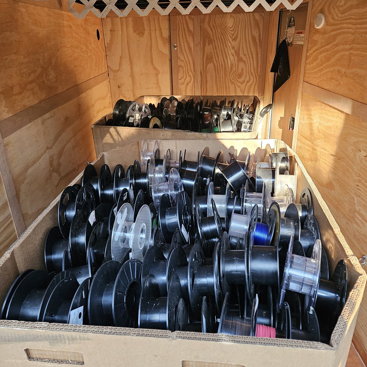 Maker Box tweet media