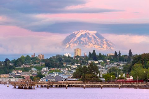 .@SecGranholm is heading to Washington tomorrow to share how the clean energy economy is blooming in the state. Facts: 🚙 WA has the 3rd most EVs in the country per capita ⚡️ WA has 286 megawatts of clean energy capacity in the works, which will power more than 44,600 homes