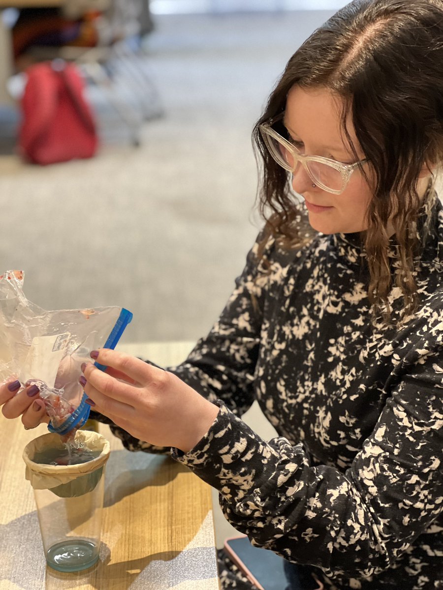 Angela Mager tweet media