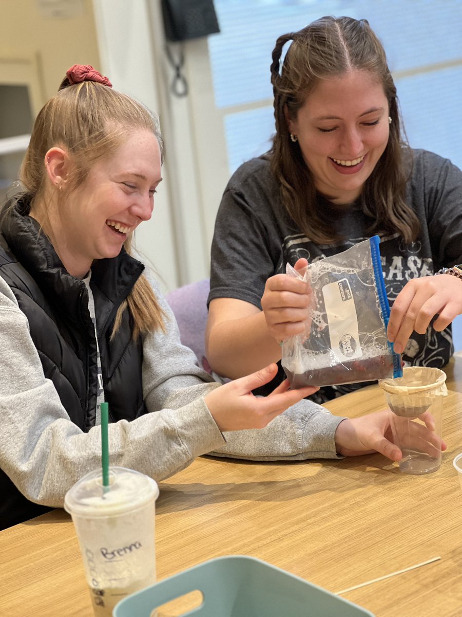 Angela Mager tweet media