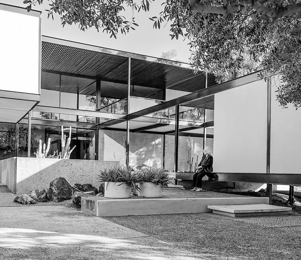 TRES60Blog's tweet image. Driggs Residence, proyectada y construida en 1970 por Alfred Newman Beadle en el 7510 North Shadow Mountain, Paradise Valley (Arizona), por encargo de Gary and Kay Driggs 

Fotos de Modern Phoenix.

#DriggsResidence #modernarchitecture #AlfredNewmanBeadle #arquitectura
