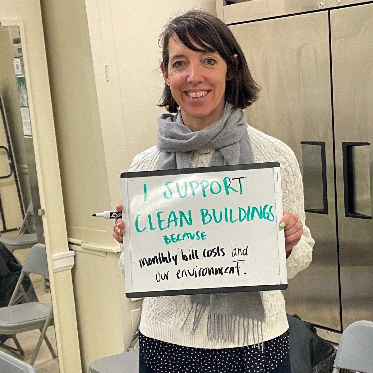 SierraClubIL's tweet image. Packed house for houses powered by #CleanHeat! Huge thanks to @LaPointefor19 &amp;amp; our friends at @cubillinois for co-hosting yet another community conversation about clean heat—the cleaner, more affordable way to cook your food &amp;amp; heat your home. It's time to #ElectrifyIL!