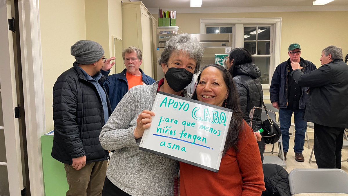 SierraClubIL's tweet image. Packed house for houses powered by #CleanHeat! Huge thanks to @LaPointefor19 &amp;amp; our friends at @cubillinois for co-hosting yet another community conversation about clean heat—the cleaner, more affordable way to cook your food &amp;amp; heat your home. It's time to #ElectrifyIL!