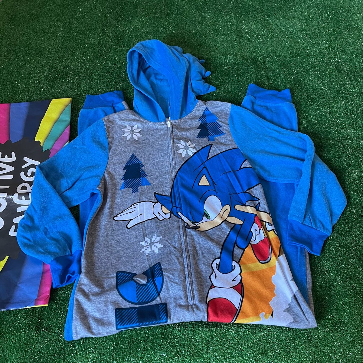 Sega Sonic The Hedgehog Hoodie Union Suit Pajamas Blanket Sleepwear Size L

#Sega
#SonicTheHedgehog
#HoodieUnionSuit
#Pajamas
#BlanketSleepwear
#SizeL
#GamingMerchandise
#SonicFan
#ComfyPajamas
#SleepwearFashion
ebay.com/itm/1263415174…