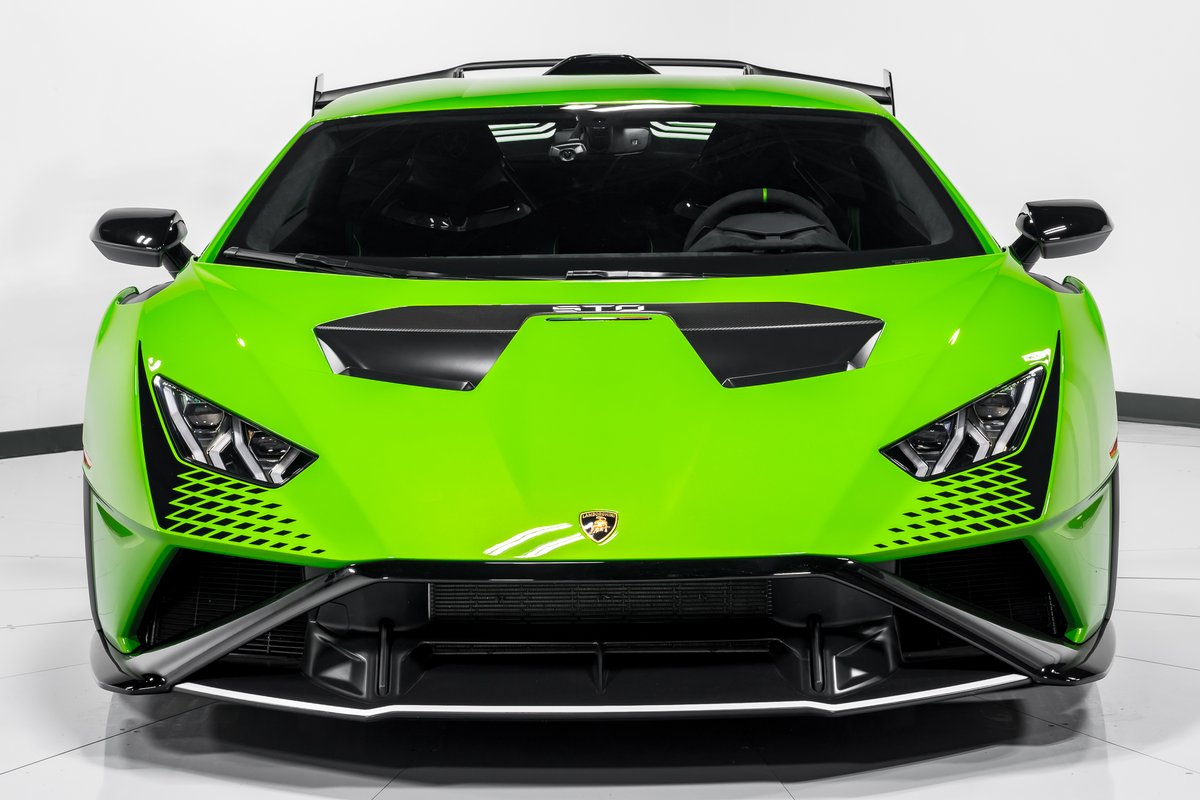 LamborghiniDFW's tweet photo. 2023 Lamborghini Huracán STO in Verde Mantis 🐍

#Lamborghini #HuracanSTO #VerdeMantis https://t.co/t4vs4d0Asg
