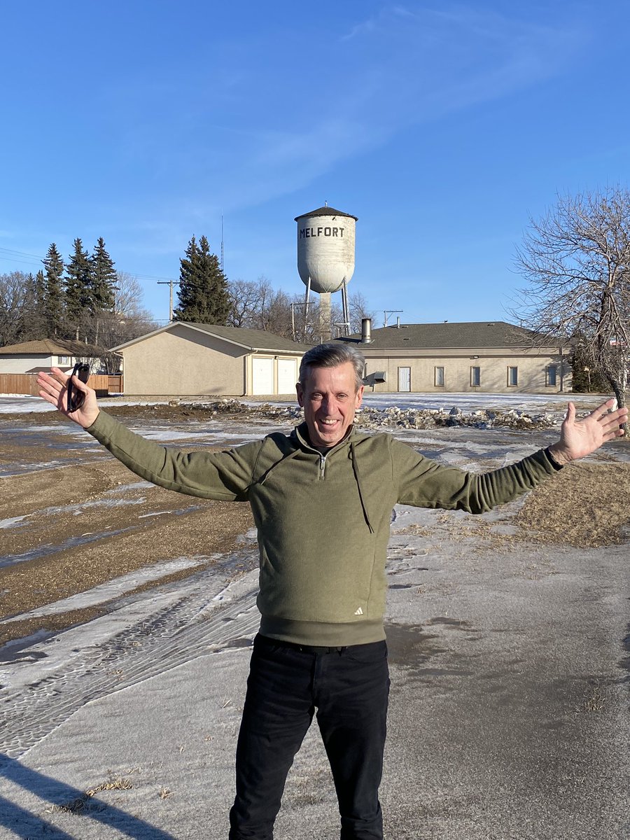 Made it to Melfort, Sask. for the #CurlingDayInCanada Celebrations. This is gonna be some party!!