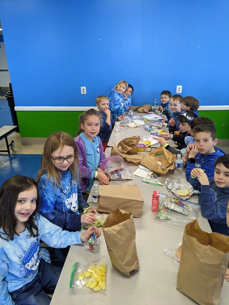 Ms. Quigley (@msq1_2) on Twitter photo 