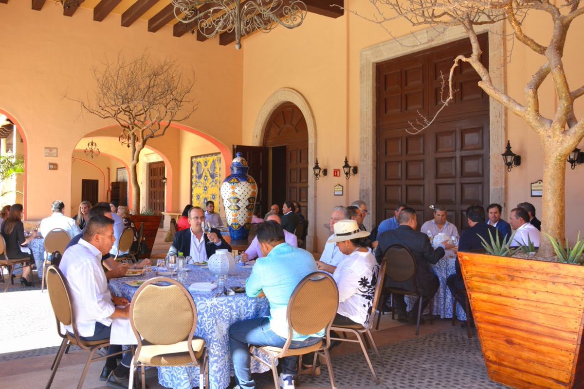 Bienvenidos a los 34 participantes de la 3ra generación del Programa AD de IPADE Business School, sede Los Cabos. Que este programa sea el inicio de una trayectoria de éxito y crecimiento para ustedes.