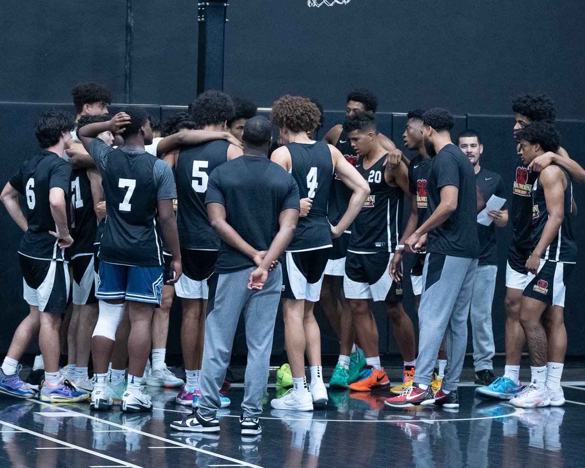 JuliusVElite0's tweet photo. Thank you to every single player that trusted me. Can’t explain my appreciation, respect, &amp; love enough for the players &amp; families. Thankful for such a caring &amp; passionate coaching staff as well. The 2023-24 season comes to an end, but this BROTHERHOOD goes on! @SocalAcad 🐏🤞🏽❤️ https://t.co/oQJ4jsTCtn
