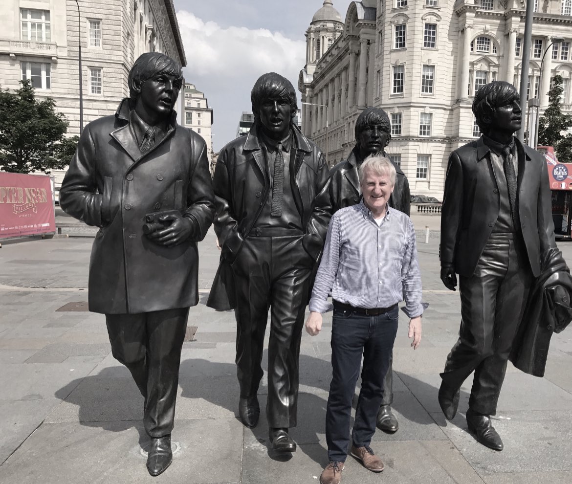 @Beatlesstatue