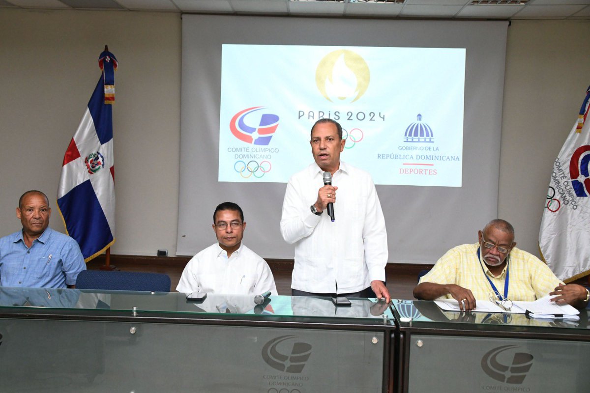 COLIMDO's tweet photo. Este miércoles se realizó el primer encuentro interactivo de la Jefatura de Misión con presidentes y delegados de las federaciones deportivas con cupos para los Juegos Olímpicos #Paris2024 y las que están en el proceso de clasificación.

#colimdo https://t.co/zwRzGnjtiV