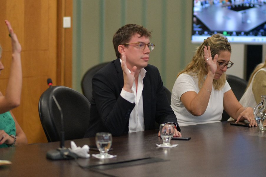 Le agradezco a mis colegas la confianza para asumir la vicepresidencia de la Comisión de Asuntos Constitucionales, Justicia y Acuerdos de la <a href="/LegislaturaCBA/">Legislatura de Córdoba</a>.