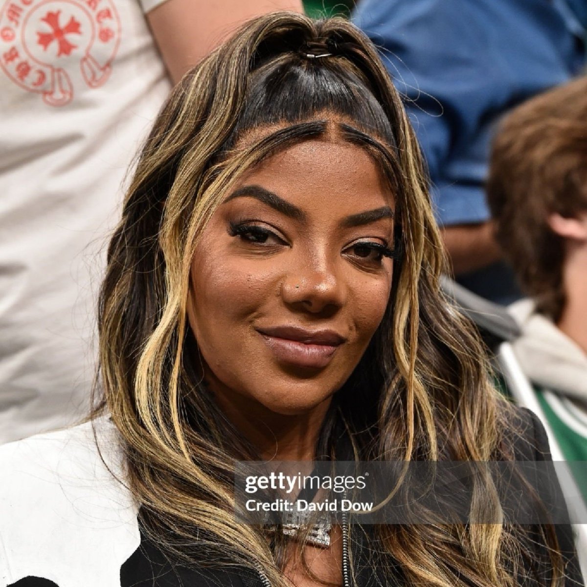 bielnitt0's tweet photo. 🚨A cantora Ludmilla disse SIM para sua presença no Met Gala 2024, no entanto o evento não havia perguntado nada! https://t.co/uzBcZ5NKRi