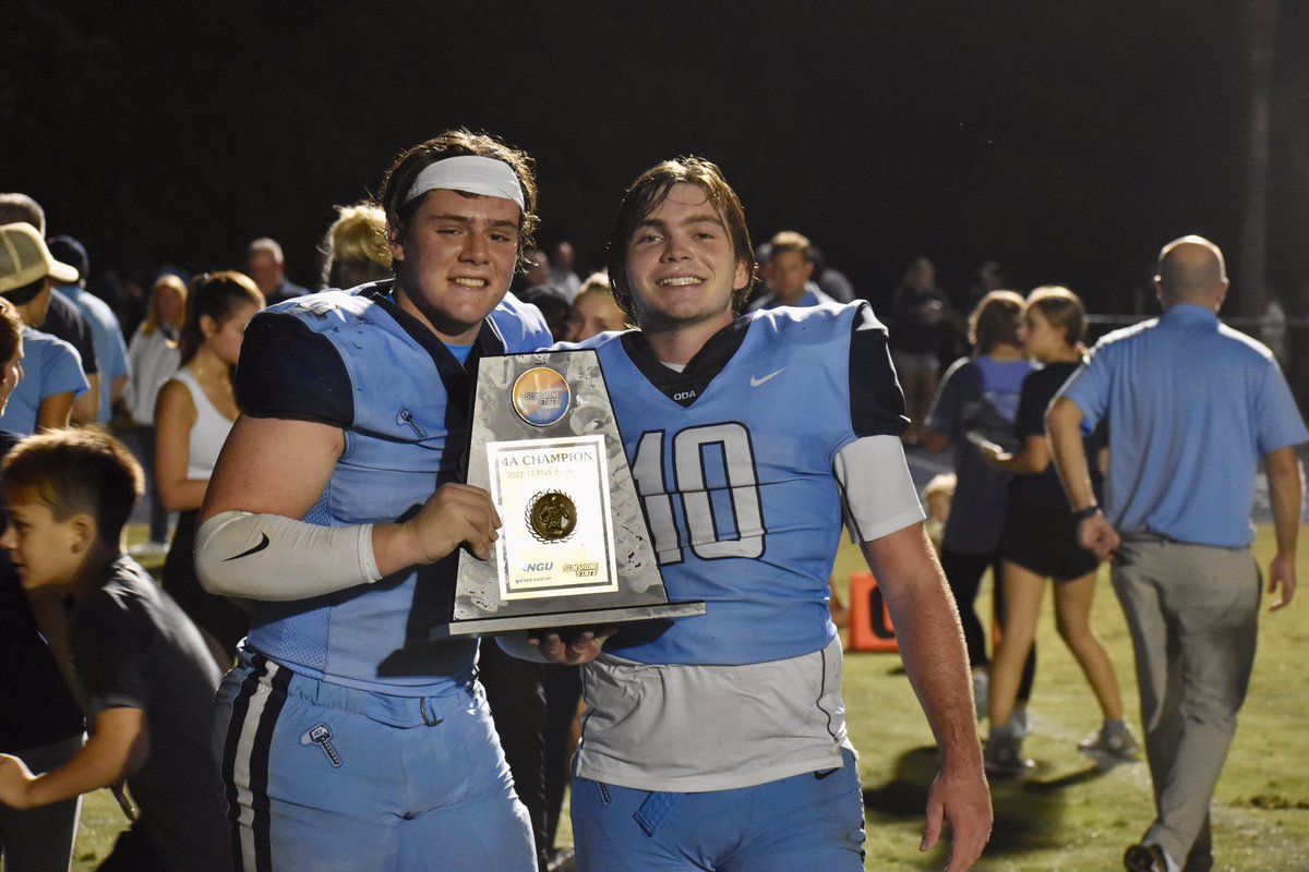 coachHollway's tweet photo. Great job @BrandonBeasley0!

Expecting another big baseball season from our standout Linebacker!

 Keep adding to your impressive career:
-2021 FHSAA 2A Baseball State Champ
-2023 SSAA 4A Football Champ

Brandon is a WINNER!

@ODAfootball @oda_athletics @dfernsports https://t.co/fT2tZNVbDz