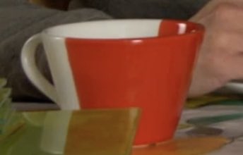 TnsBAW's tweet photo. The Slater house recently got new mugs. The old ones reminded me of P*ké Balls, lol… #SuperRandom #EastEnders https://t.co/MroFrOR57n