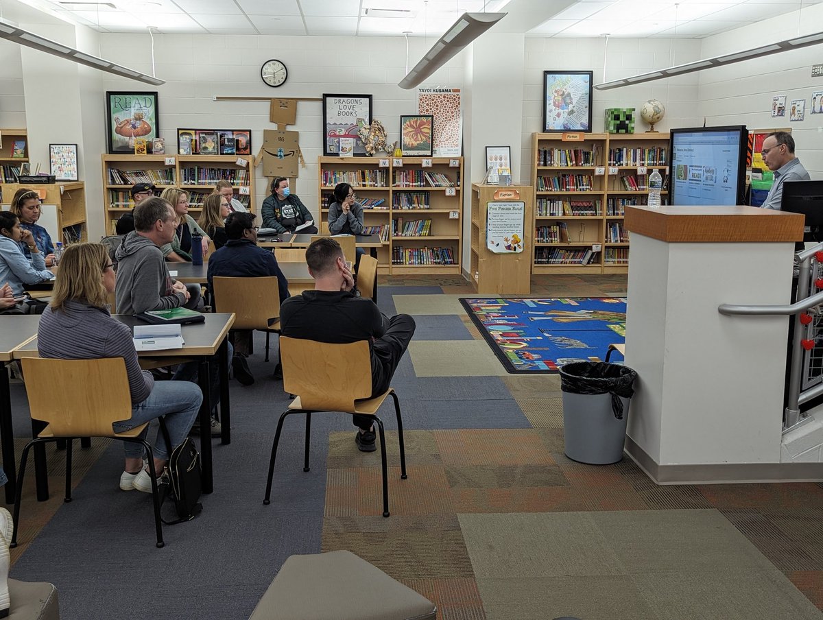 Sharing <a href="/Canvas_by_Inst/">Canvas by Instructure</a> with elementary PTOs tonight. @SycamoreTechGuy doing a great job, as usual! #AveTech #WeAreAviators