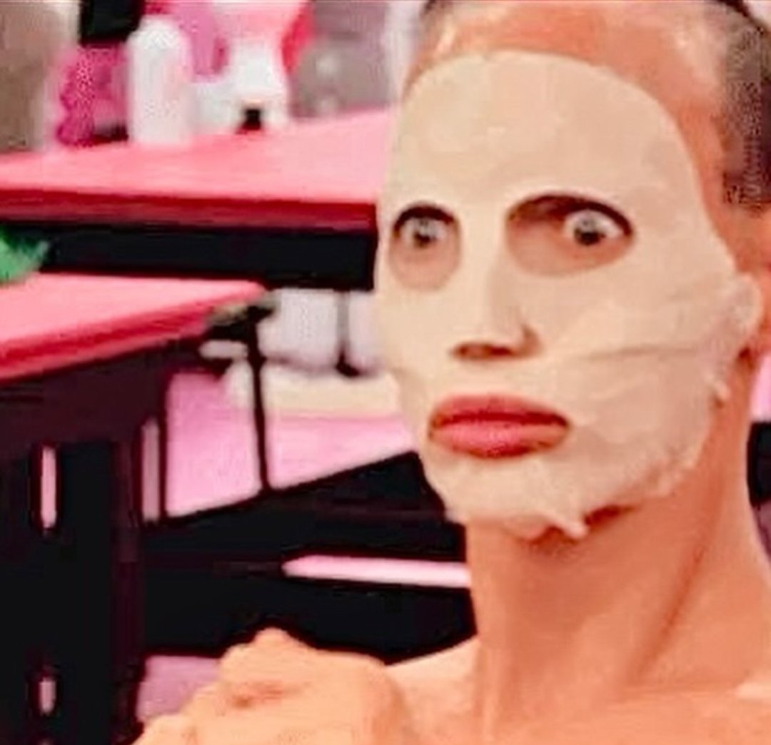 IMHO35678785's tweet photo. @trixiemattel @katya_zamo gasp.. https://t.co/IEETuXSD9o