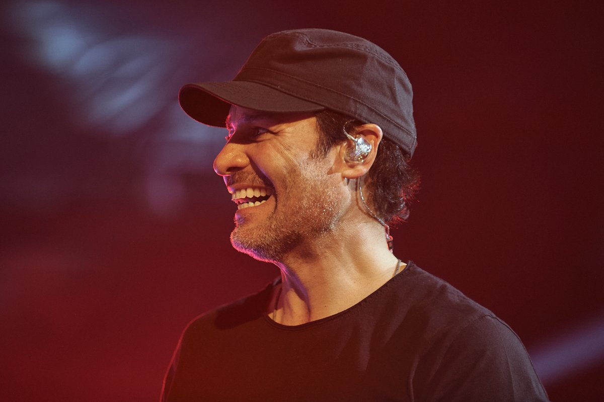 premiolonuestro's tweet photo. ¡Prepárense! 🤩@CHAYANNEMUSIC de regreso en #PremioLoNuestro https://t.co/VlanpnCnGx