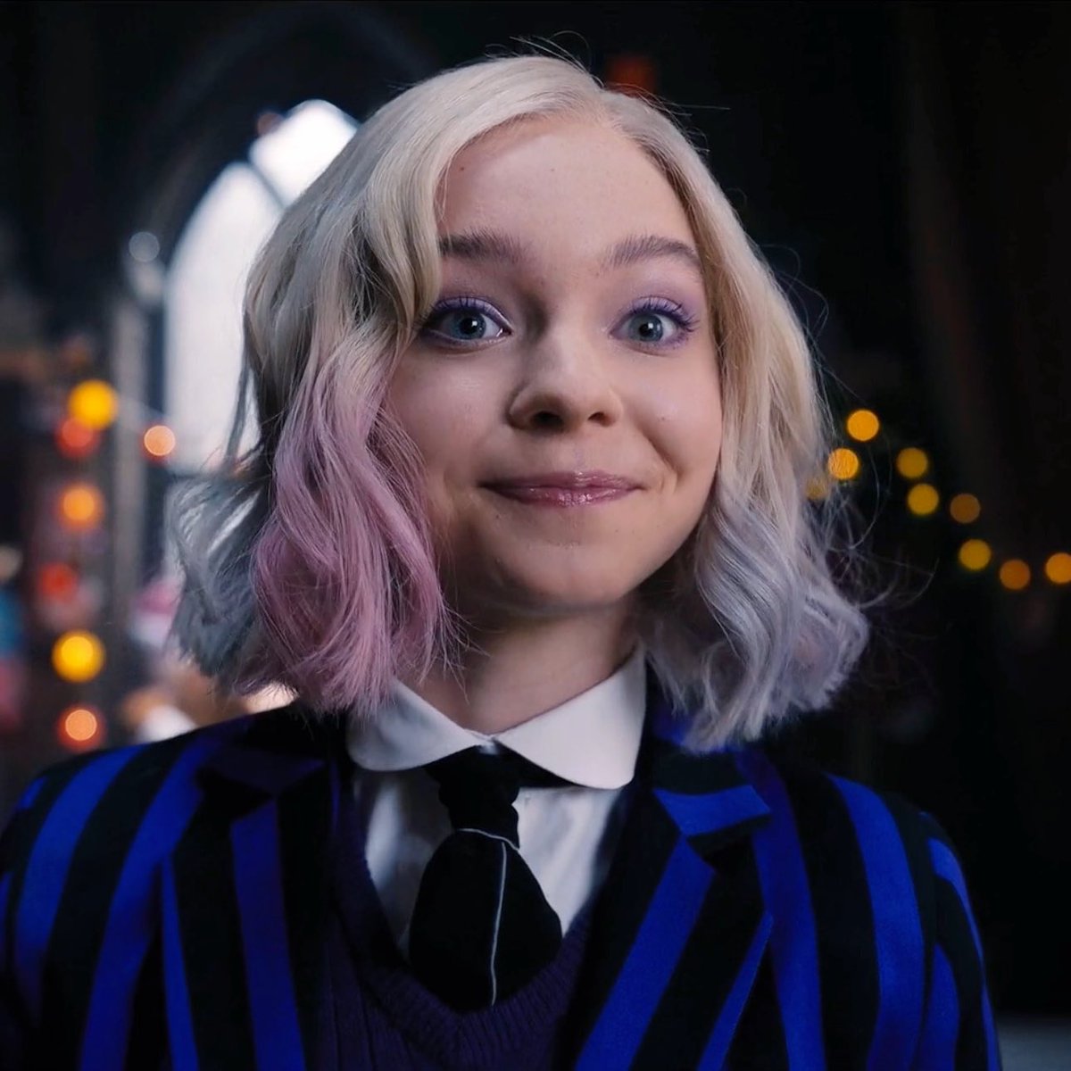 dailywencIair's tweet photo. + enid is also such a menace because she knew damn well how this would make wednesday jealous.😭 https://t.co/rCQdLNxECW