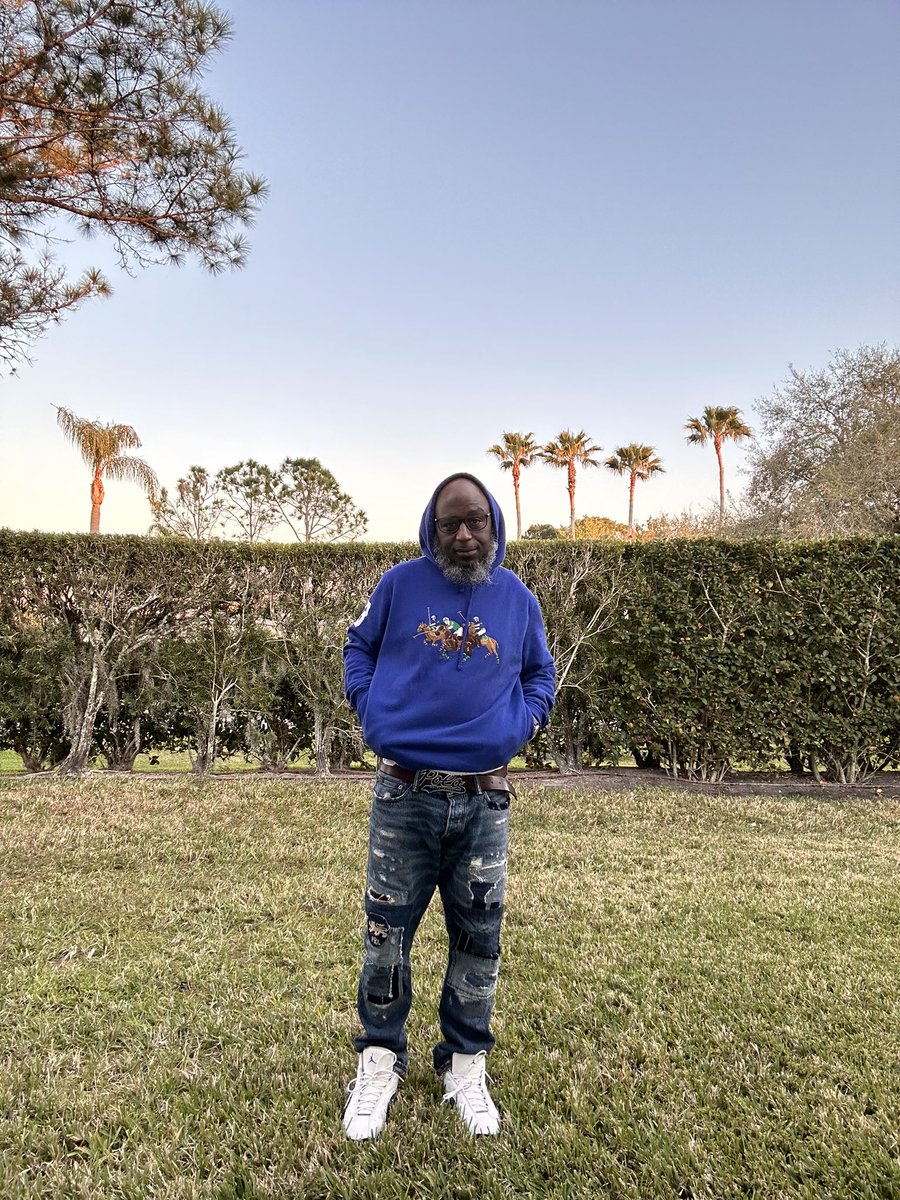 Polo4Ever77's tweet photo. Just me in My Backyard! #PhillyToFlorida https://t.co/XExYrHCHd0