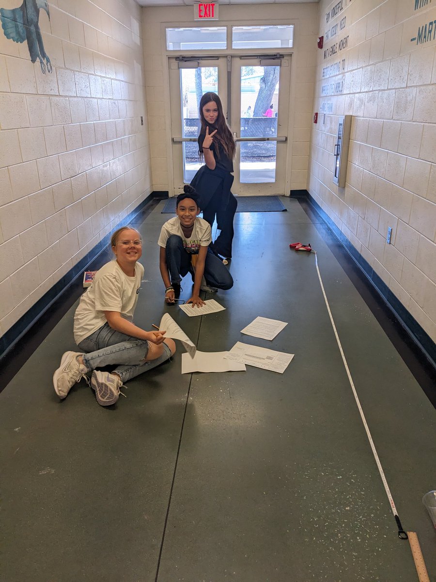 valerielduval16's tweet photo. Fifth Grade Common Experiment 3: Does the amount of force applied to an object affect the distance it travels? @ElemSci @HorizonElem89 @VCSscience https://t.co/MrhAdCWHmw