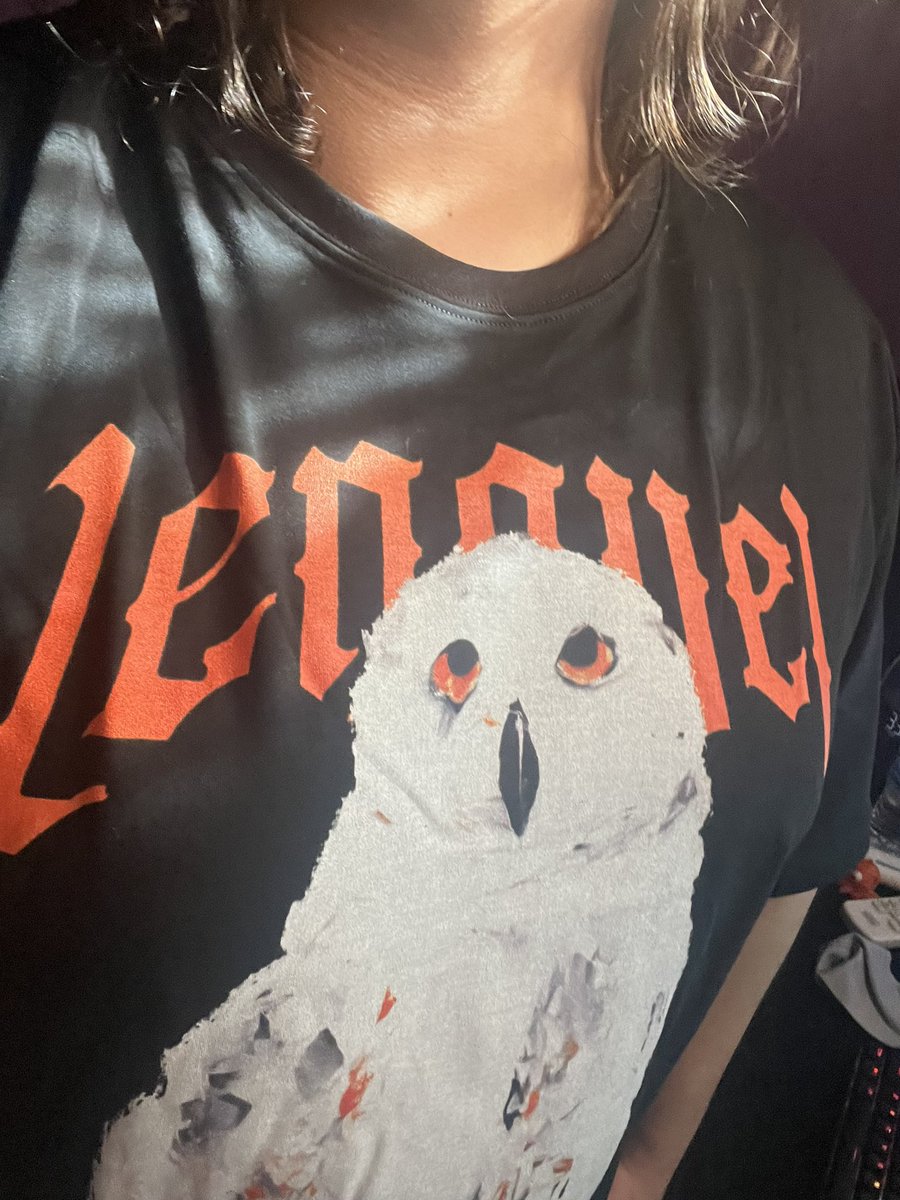 CrisPBaccon's tweet photo. Finally got my merch 🥹🥹 @xQc https://t.co/3IErABvbEj