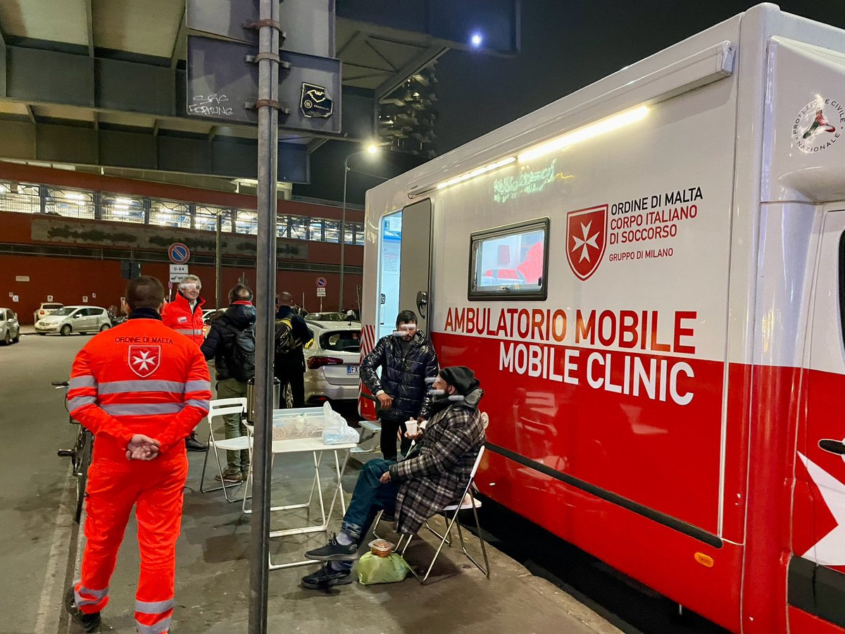 Alb_Franc_Weiss's tweet image. I volti di #Milano 

#FashionWeek e senzatetto

#cisom