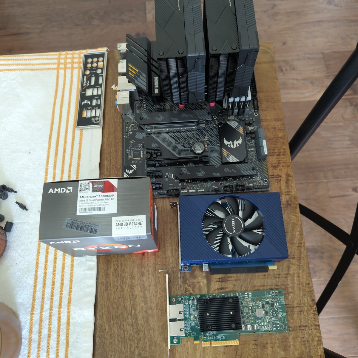 RealBadMike's tweet photo. New Proxmox build...yay or nah? @RaidOwlTweets @TechnoTimLive https://t.co/ASZH6rGkJq