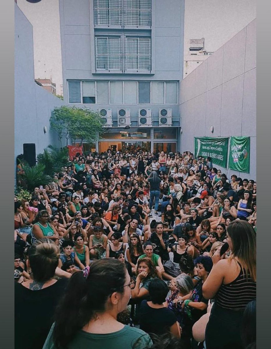veronica_gago's tweet photo. 💚📣8M Paro internacional feminista, allá vamos https://t.co/OzBfuNINKQ