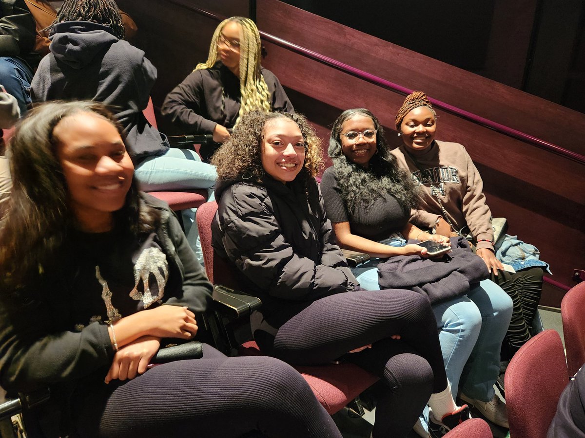 dt_dpac's tweet photo. DPAC underwrote a trip for students in African American Lit. to see "Crumbs From the Table of Joy" today at Everyman Theater. We had a great time seeing lit come to life AND asking the actors questions after the show! https://t.co/lolvpJMq6V